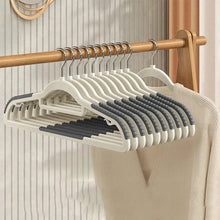 Kit com 10 Cabides Multifuncionais Antiderrapantes – Para Roupas Secas e Úmidas, Ideal para Guarda-Roupa